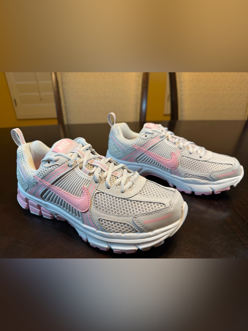 New Nike Vomero 5 Pink Sneakers Shoes Size US 6.5Y / 8 W